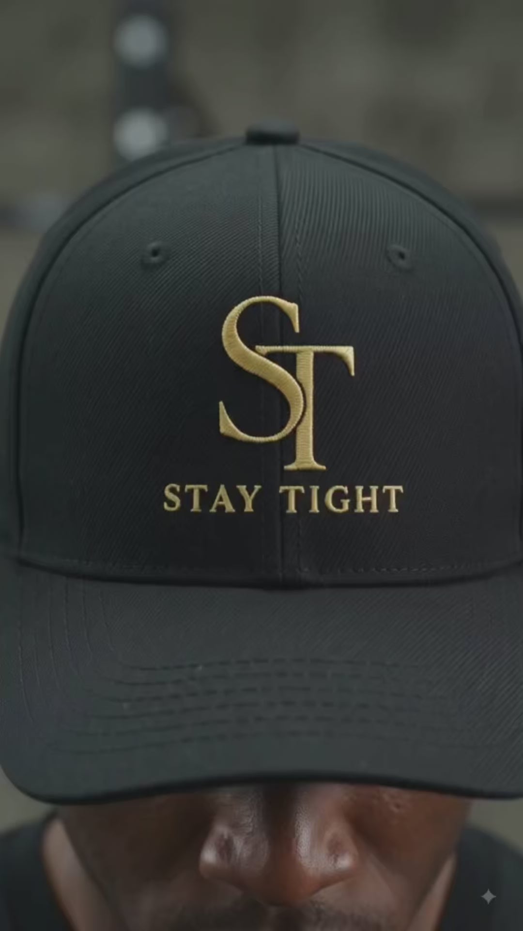Discipline Beats Motivation Every Time – Stay Tight Premium Heavyweight Tee